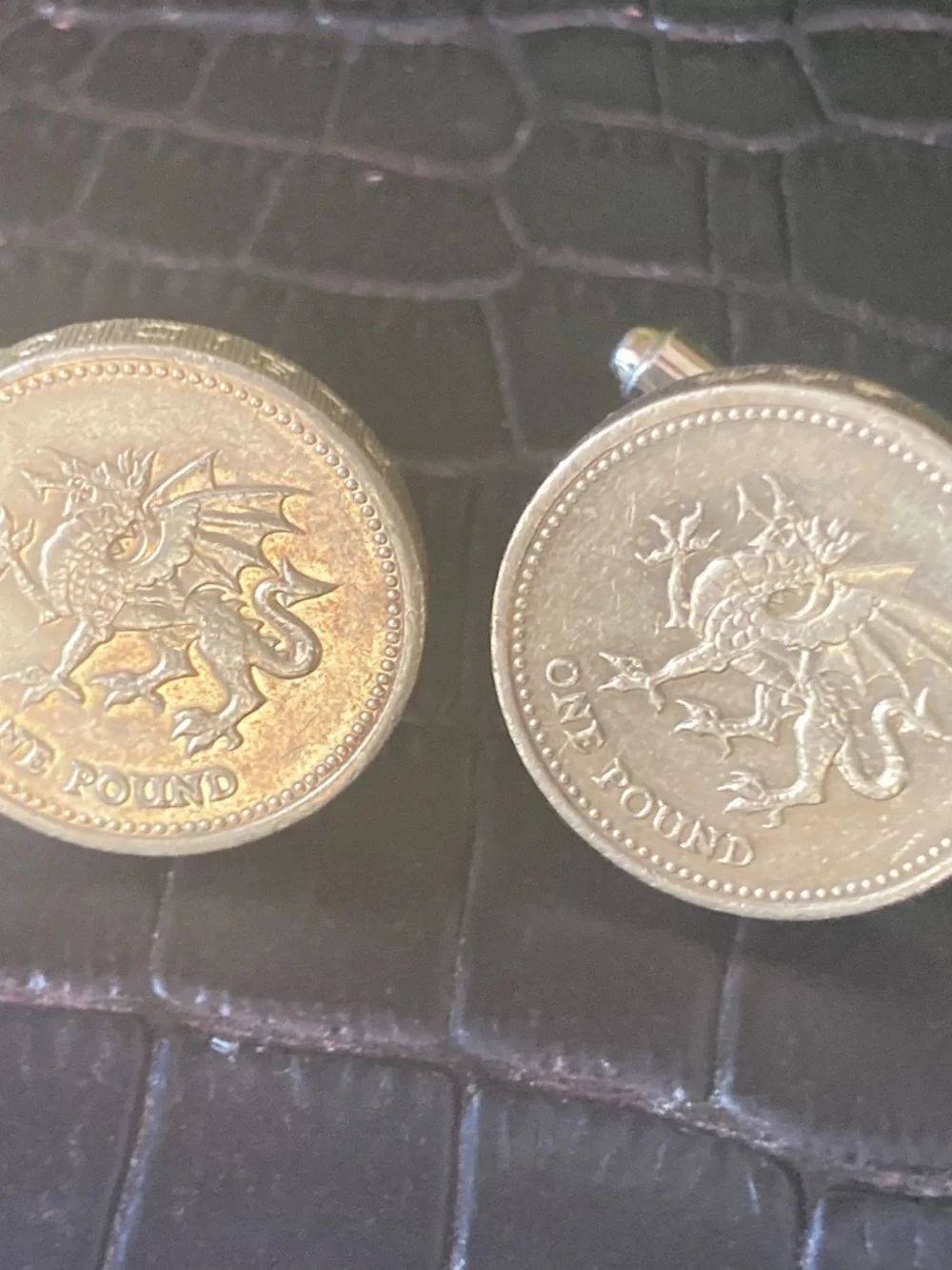 🇬🇧 British £1 Coin Cufflinks – Welsh Dragon | Vintage Sterling Look